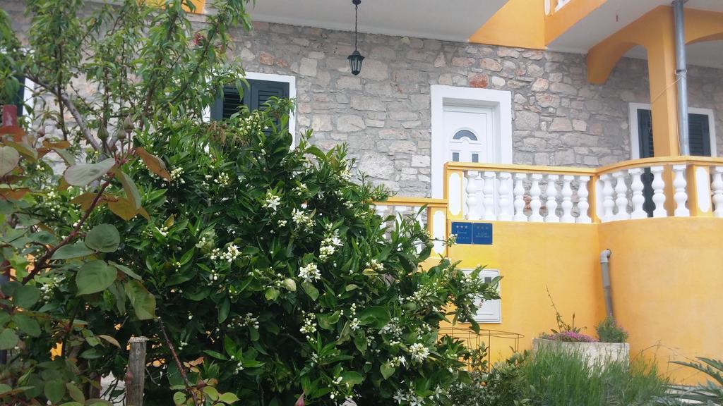 Apartments Val'S Osljak Preko Bilik gambar